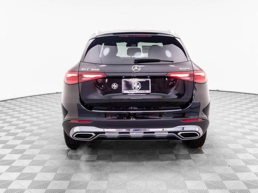 2026 Mercedes-Benz GLC 300 4MATIC