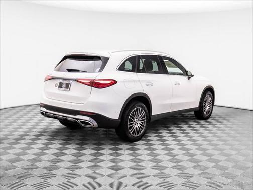 2025 Mercedes-Benz GLC 300 4MATIC