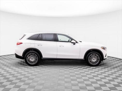2025 Mercedes-Benz GLC 300 4MATIC