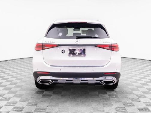 2026 Mercedes-Benz GLC 300 4MATIC