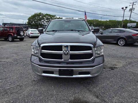 2017 RAM 1500 SLT