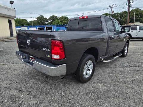 2017 RAM 1500 SLT