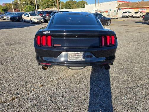 2016 Ford Mustang V6