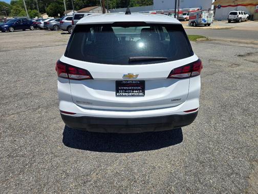 Summit White 2022 Chevrolet Equinox LS