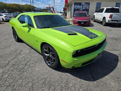 2015 Dodge Challenger R/T Plus