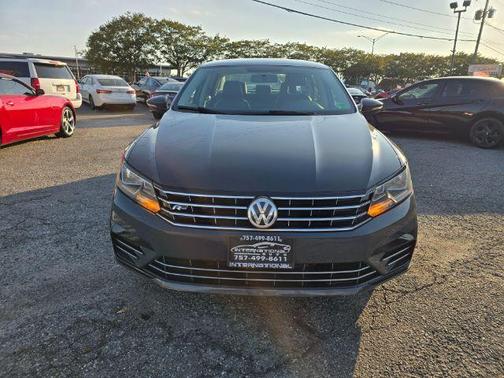 2017 Volkswagen Passat 1.8T R-Line w/Comfort