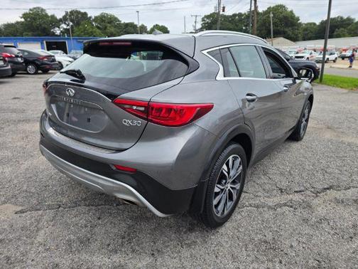 2019 INFINITI QX30 LUXE