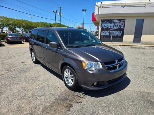 Granite Pearlcoat 2018 Dodge Grand Caravan SXT