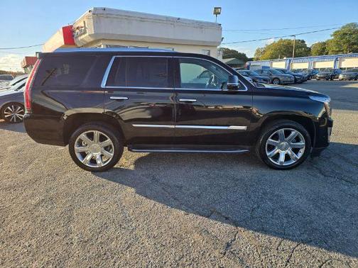 2019 Cadillac Escalade Luxury