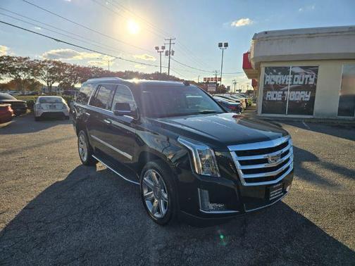 2019 Cadillac Escalade Luxury
