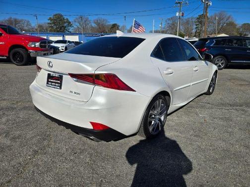 2018 Lexus IS 300 Base