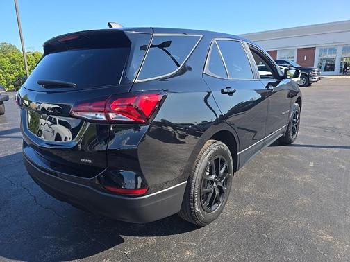 2023 Chevrolet Equinox LS