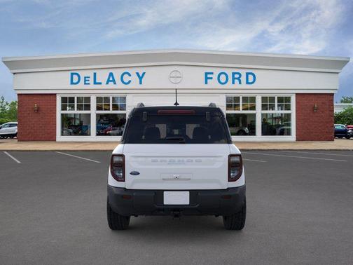 Oxford White 2026 Ford Bronco Sport Badlands