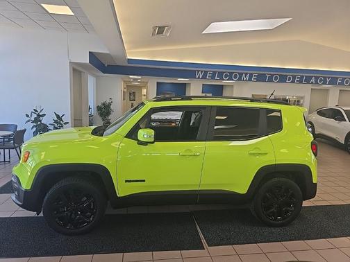 Hypergreen Clearcoat 2017 Jeep Renegade Altitude