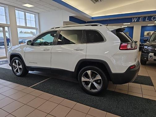 Bright White Clearcoat 2021 Jeep Cherokee Limited