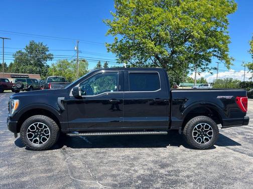 AGATE BLACK METALLIC 2023 Ford F-150 XLT