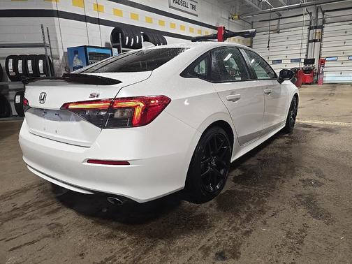 2022 Honda Civic Si Base