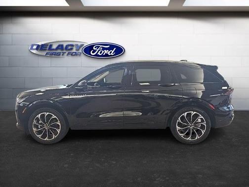 2025 Lincoln Nautilus Reserve