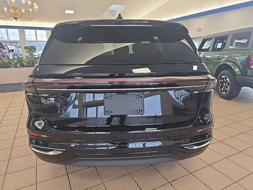 2025 Lincoln Nautilus Reserve