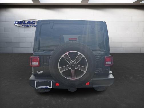 2023 Jeep Wrangler 4-Door Sahara