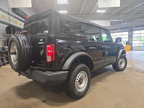 2021 Ford Bronco Base