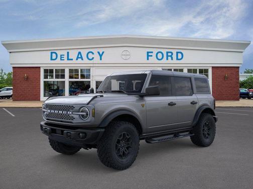 CARBONIZED GRAY METALLIC 2026 Ford Bronco Badlands