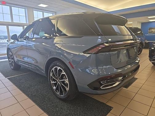 2025 Lincoln Nautilus Reserve