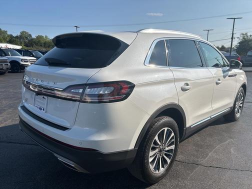 2021 Lincoln Nautilus Reserve