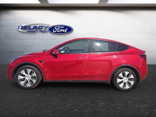 Red Multi-Coat 2022 Tesla Model Y Long Range Dual Motor All-Wheel Drive