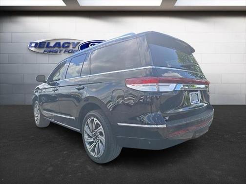 2024 Lincoln Navigator Premiere