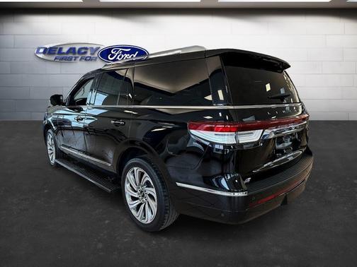 2024 Lincoln Navigator Premiere
