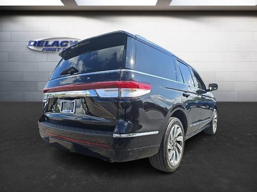2024 Lincoln Navigator Premiere