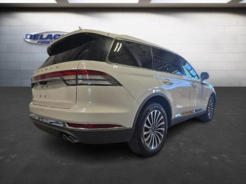 2023 Lincoln Aviator Standard AWD