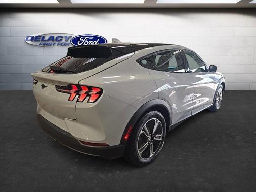 2022 Ford Mustang Mach-E Select