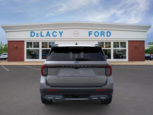 CARBONIZED GRAY METALLIC 2026 Ford Explorer Active