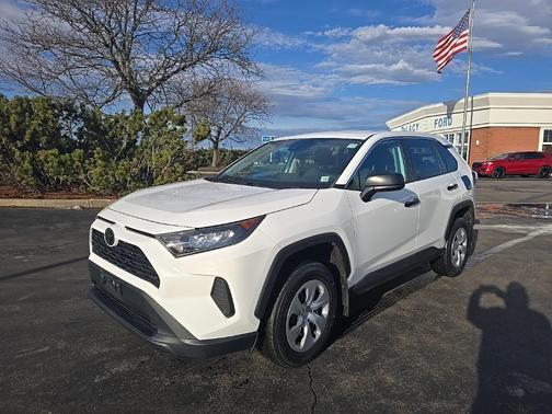 2022 Toyota RAV4 LE