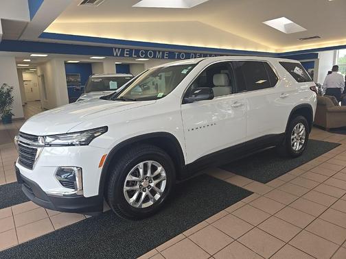 Summit White 2023 Chevrolet Traverse LS