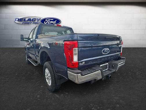 BLUE JEANS METALLIC 2017 Ford F-250 XL
