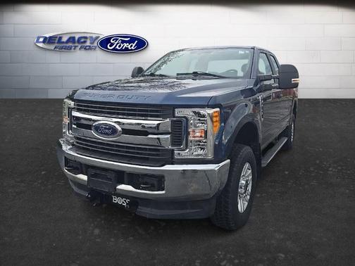 BLUE JEANS METALLIC 2017 Ford F-250 XL
