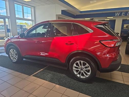 RAPID RED MET TINTED CC 2022 Ford Escape SE