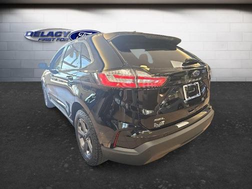 AGATE BLACK METALLIC 2022 Ford Edge SEL