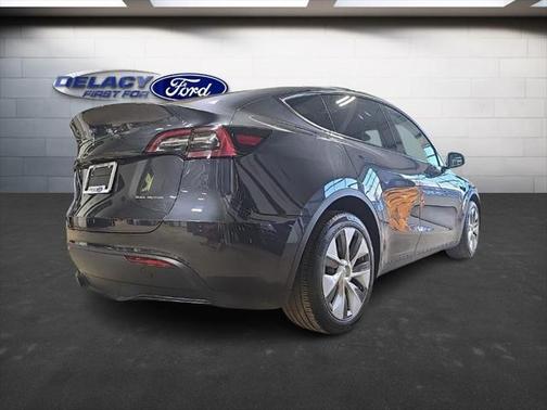 2024 Tesla Model Y Long Range Dual Motor All-Wheel Drive