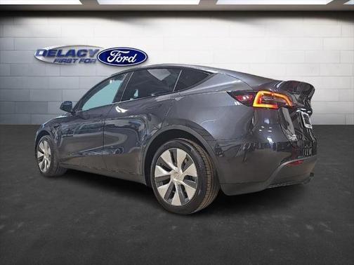 2024 Tesla Model Y Long Range Dual Motor All-Wheel Drive