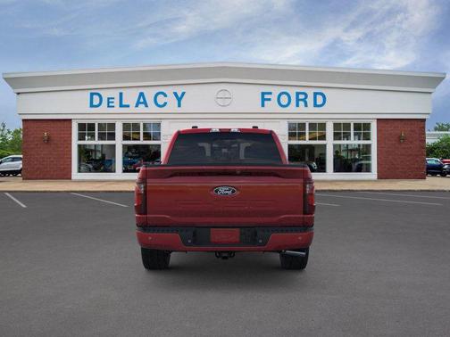 RUBY RED METALLIC TINTED CC 2026 Ford F-150 XLT