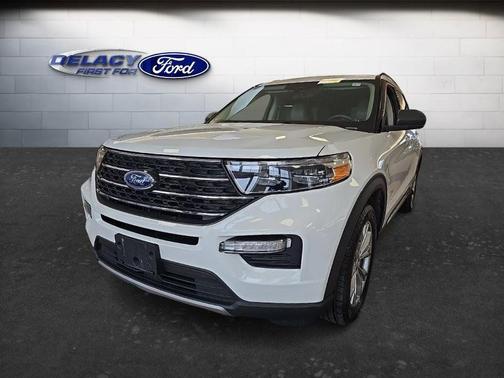 STAR WHITE MET TRI-COAT 2023 Ford Explorer XLT