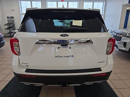 STAR WHITE MET TRI-COAT 2023 Ford Explorer XLT