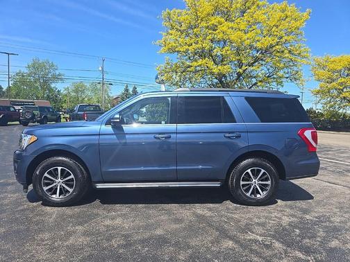BLUE METALLIC 2019 Ford Expedition XLT