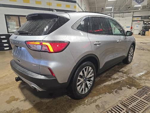 2022 Ford Escape Titanium