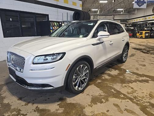 2022 Lincoln Nautilus Reserve