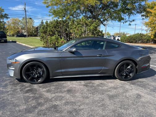 2020 Ford Mustang EcoBoost